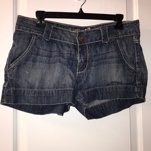 3" denim shorts